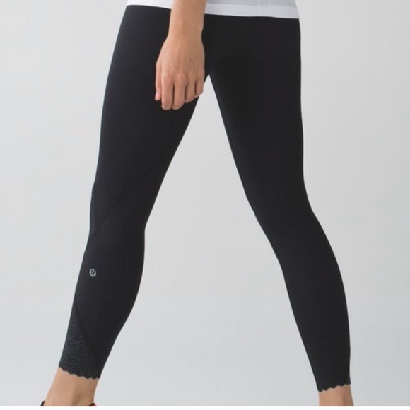 Lululemon reflective leggings size 4 - Picture 4 of 5